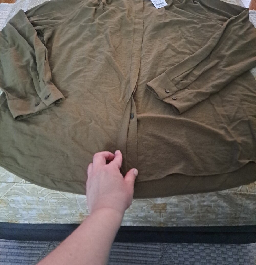 Uniqlo Women's Olive Green Lightweight Shirt Jacket - Picture 3 of 4